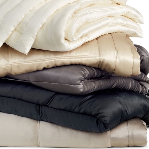 Donna Karan 100% quilted Silk Standard/Queen SILVER sham - Picture 7 of 16